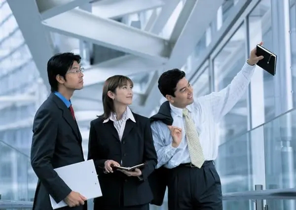 提拔你，換掉你，從來(lái)都不是看努力